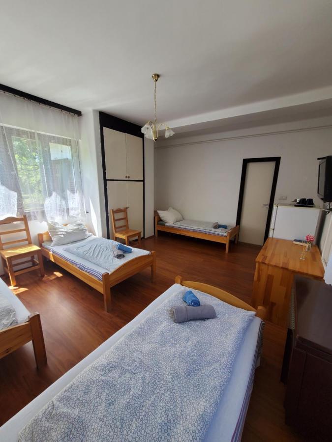 Liget Ueduelo Siofok Bed & Breakfast Luaran gambar
