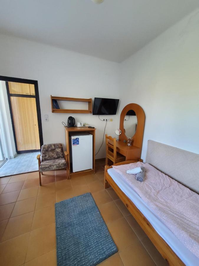 Liget Ueduelo Siofok Bed & Breakfast Luaran gambar