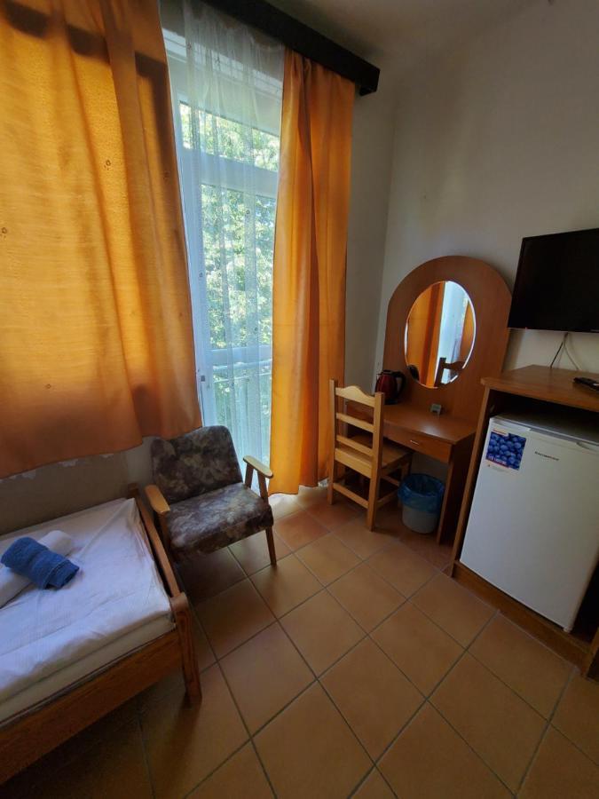 Liget Ueduelo Siofok Bed & Breakfast Luaran gambar