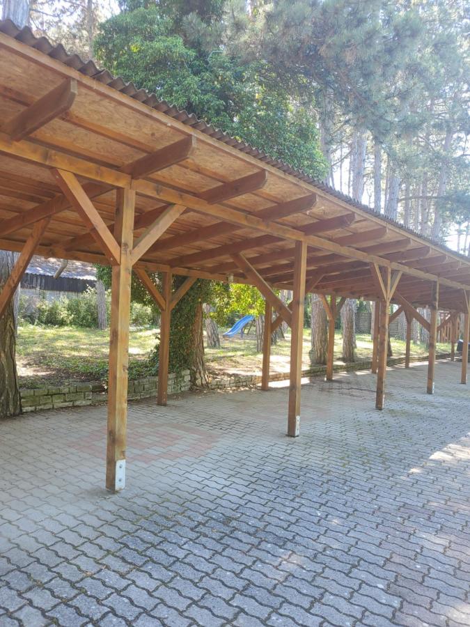 Liget Ueduelo Siofok Bed & Breakfast Luaran gambar