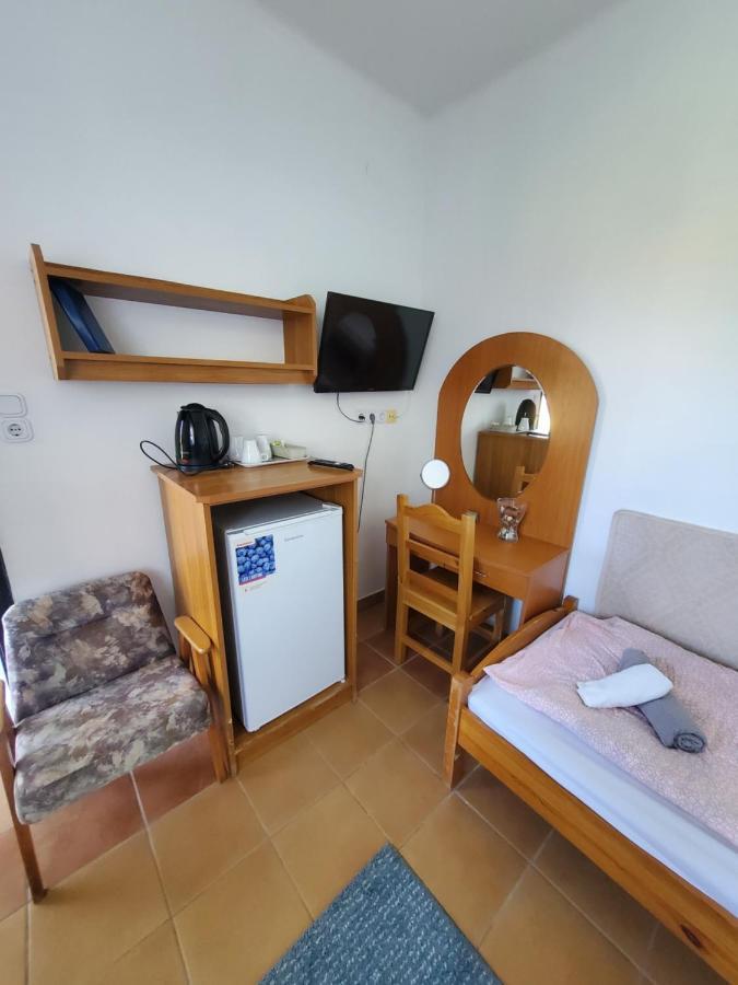 Liget Ueduelo Siofok Bed & Breakfast Luaran gambar
