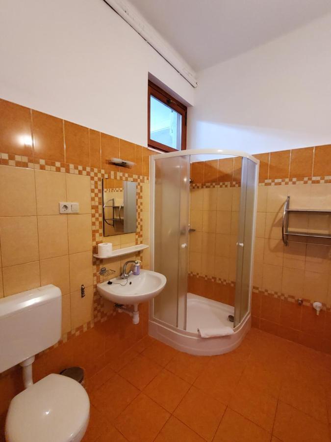 Liget Ueduelo Siofok Bed & Breakfast Luaran gambar