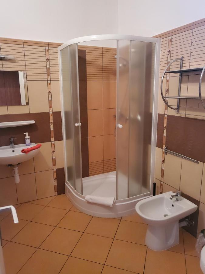 Liget Ueduelo Siofok Bed & Breakfast Luaran gambar