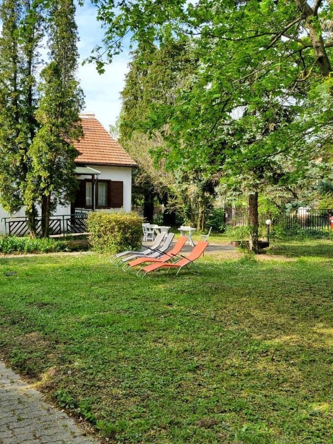 Liget Ueduelo Siofok Bed & Breakfast Luaran gambar