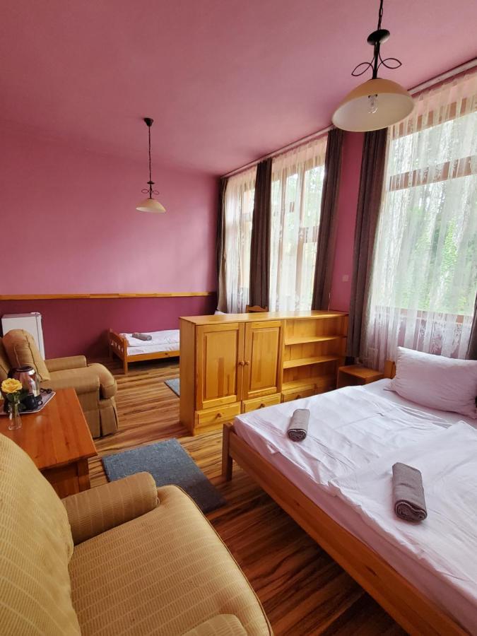 Liget Ueduelo Siofok Bed & Breakfast Luaran gambar