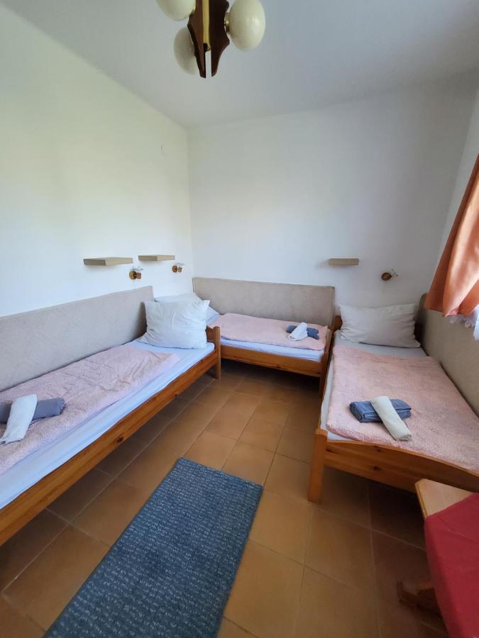 Liget Ueduelo Siofok Bed & Breakfast Luaran gambar